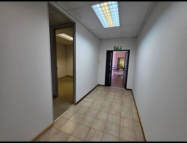 BUSINESS PROPERTY TO RENT IN TYGER VALLEY